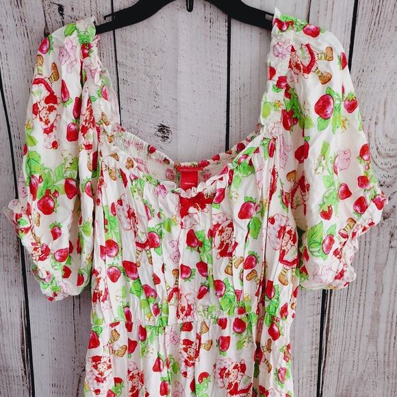 Hot Topic x Strawberry Shortcake NEW Smocked Puff Sleev Ruffle Babydoll Dress 3X - Picture 4 of 11